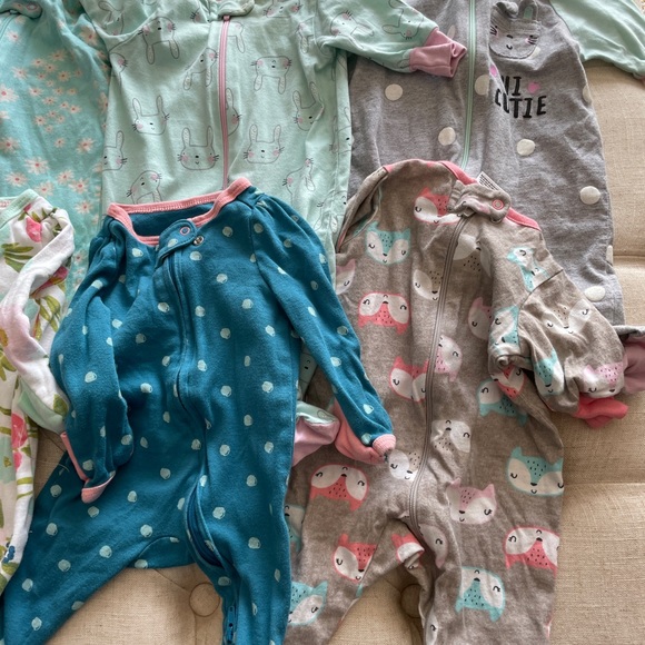 Lot of 31 newborn Infant Girl Sleepers and Onesies Gently Used Condition! - Picture 2 of 9